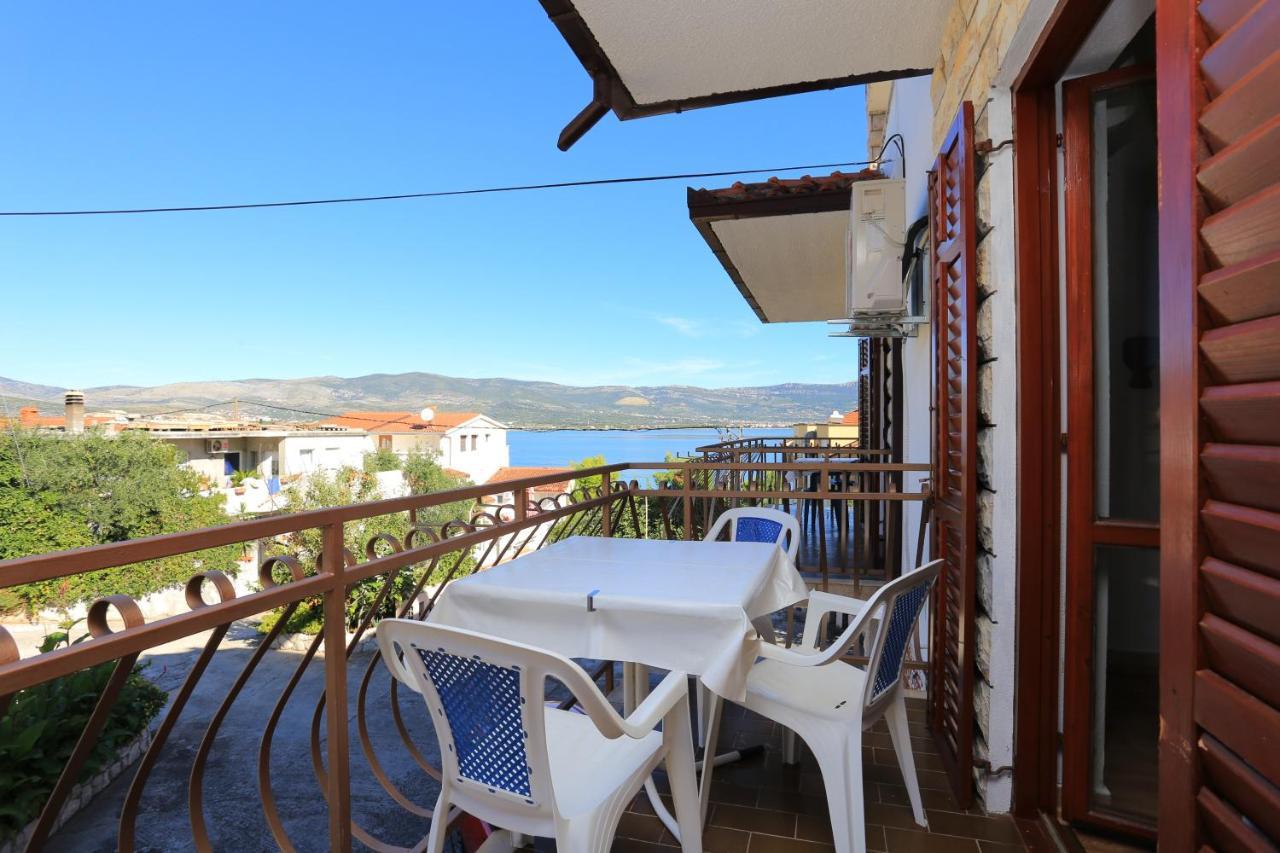 Apartments By The Sea Arbanija, Ciovo - 17332 Traù Esterno foto
